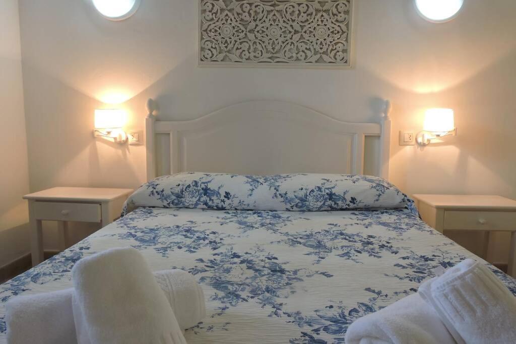 Chalet Cerca De La Playa Кала'н Бош Екстериор снимка