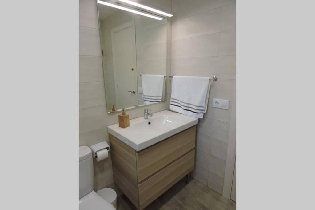 Chalet Cerca De La Playa Кала'н Бош Екстериор снимка