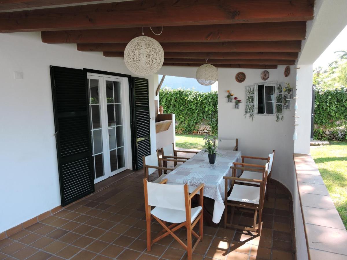 Chalet Cerca De La Playa Кала'н Бош Екстериор снимка
